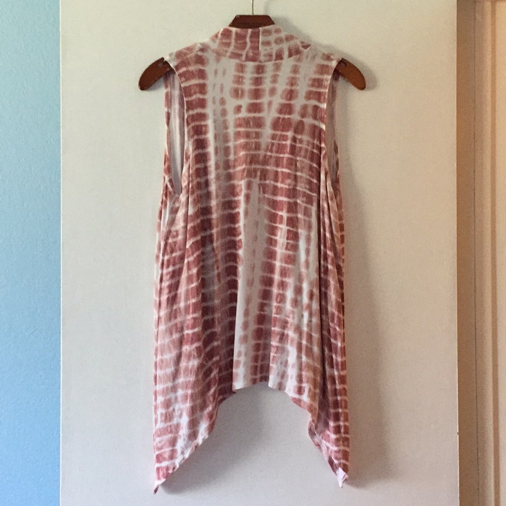Vest - Picture 5 of 5